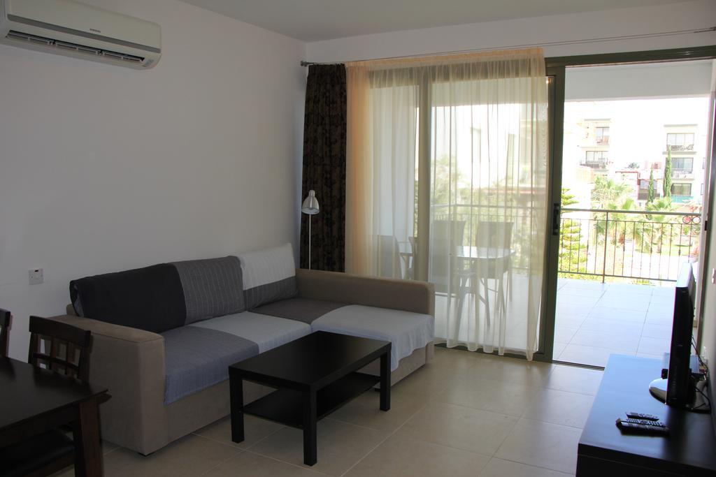 Danaos Pool View Διαμέρισμα Πάφος Εξωτερικό φωτογραφία